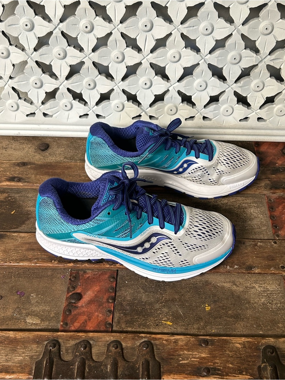 Saucony Ride 10‎ Running Shoes Women’s 7.5 Blue White EVERUN Sneakers